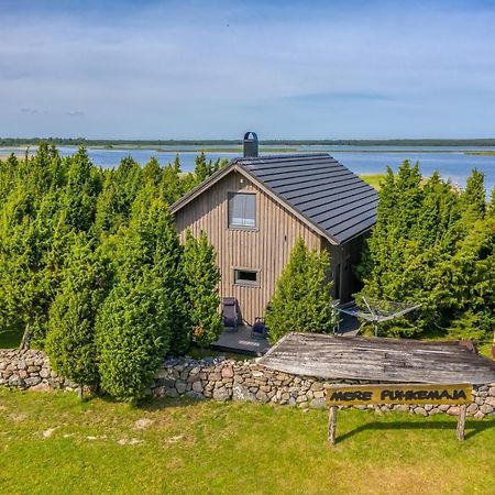 Mere Puhkemaja Kungla Buitenkant foto