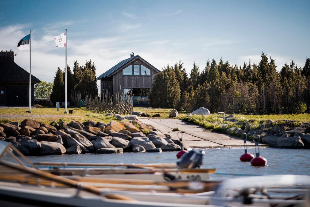 Mere Puhkemaja Kungla Buitenkant foto